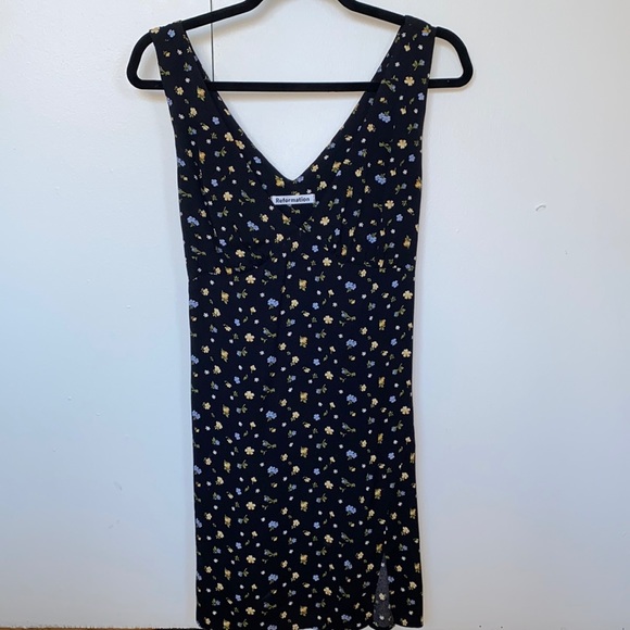 Reformation Dresses & Skirts - Reformation floral print dress